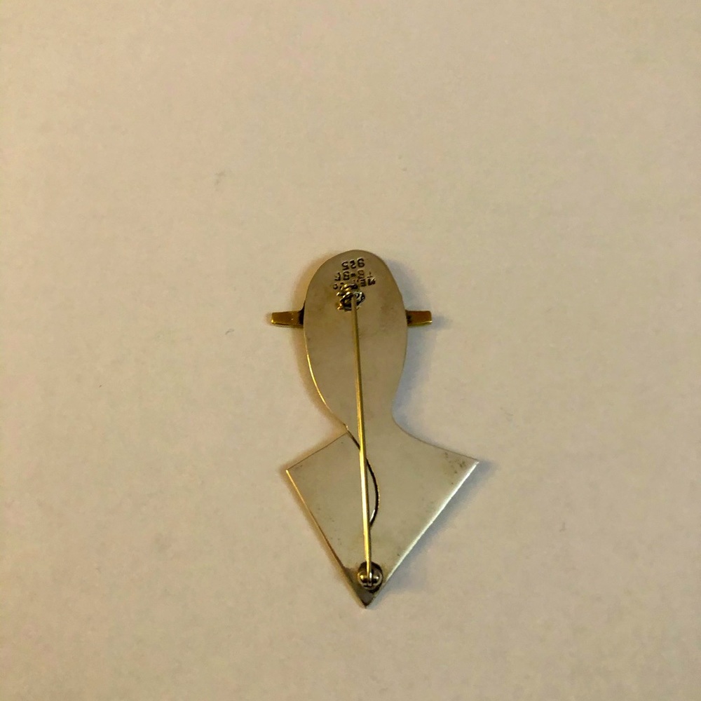 Lady in a hat Brooch - Picture 4 of 6